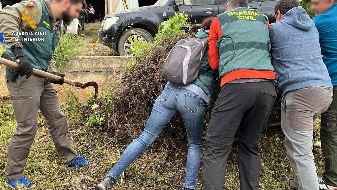 Guardia Civil intensifica con perros y un georradar la búsqueda de Javier Ovejas en Entrena 3