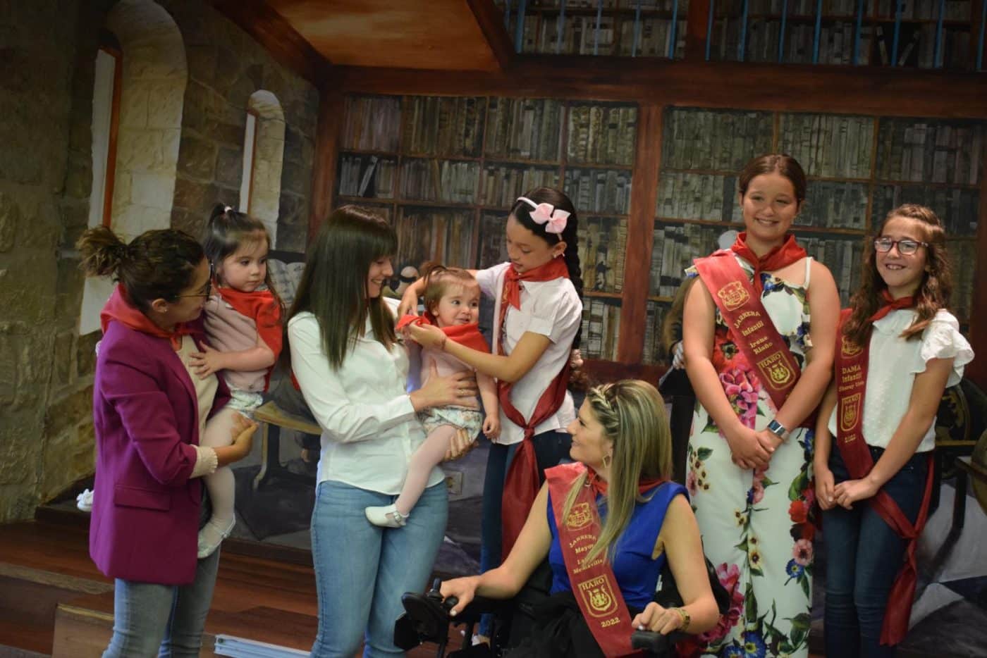 Cincuenta niños de Haro reciben su primer pañuelo de fiestas 18