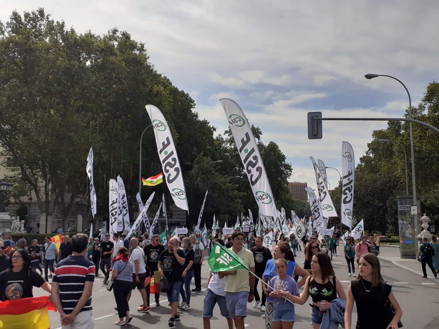 Más de 300 riojanos salen a la calle en Madrid para gritar "basta" a Sánchez 1