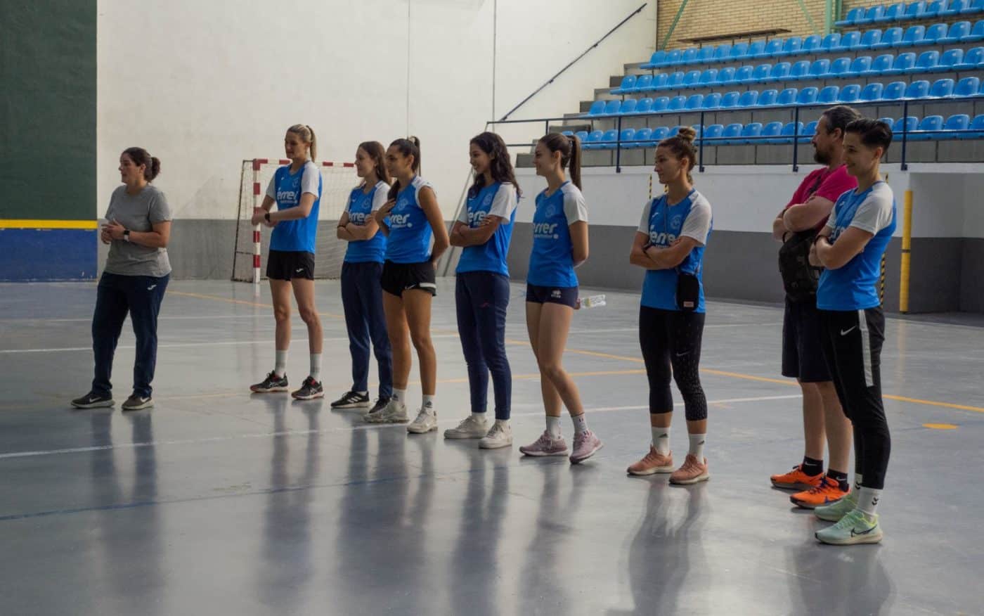 El OCISA Haro visita Castañares para promover el voleibol entre los más pequeños 3