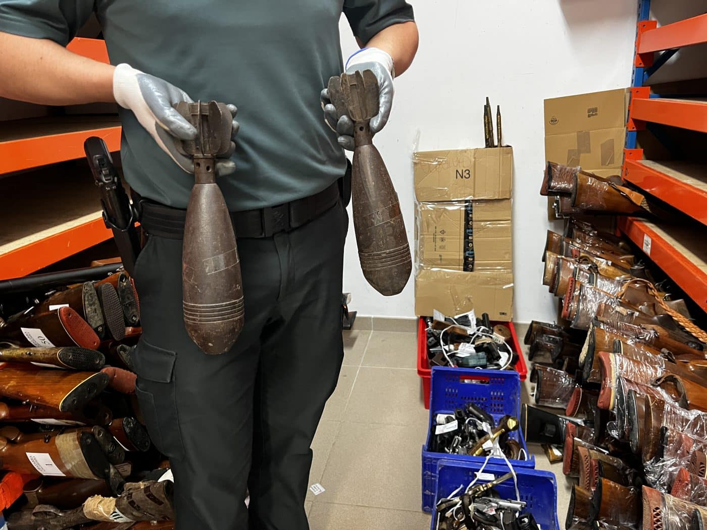La Guardia Civil en La Rioja destruye más de 800 armas de fuego 1