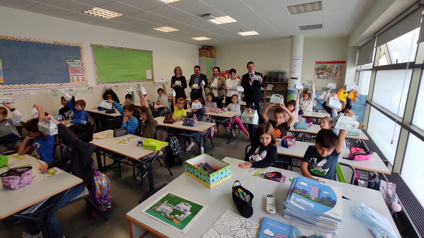 La Rioja reparte 19.000 neceseres en los colegios para fomentar la importancia de la salud bucodental 1