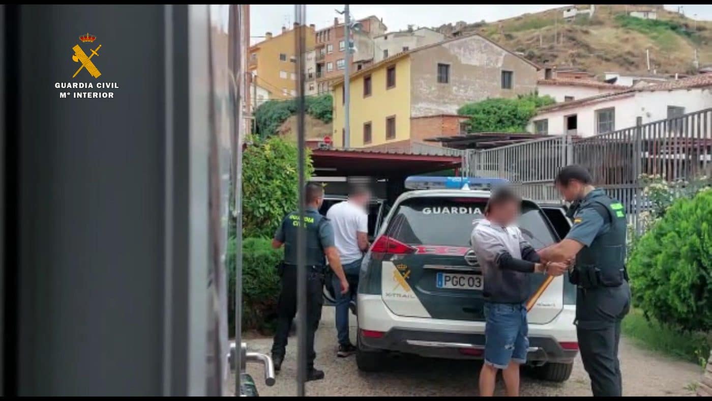 Detenidas en La Rioja dos personas por el robo de más de 6.700 litros de gasoil y numerosas herramientas 1