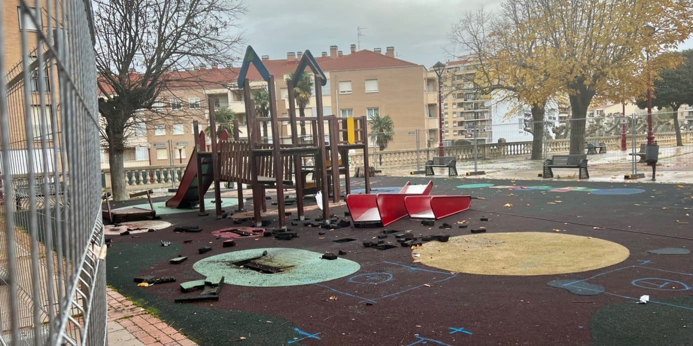Haro inicia la remodelación del parque infantil de Manuel Anzuela 2 Haro inicia la remodelación del parque infantil de Manuel Anzuela 2