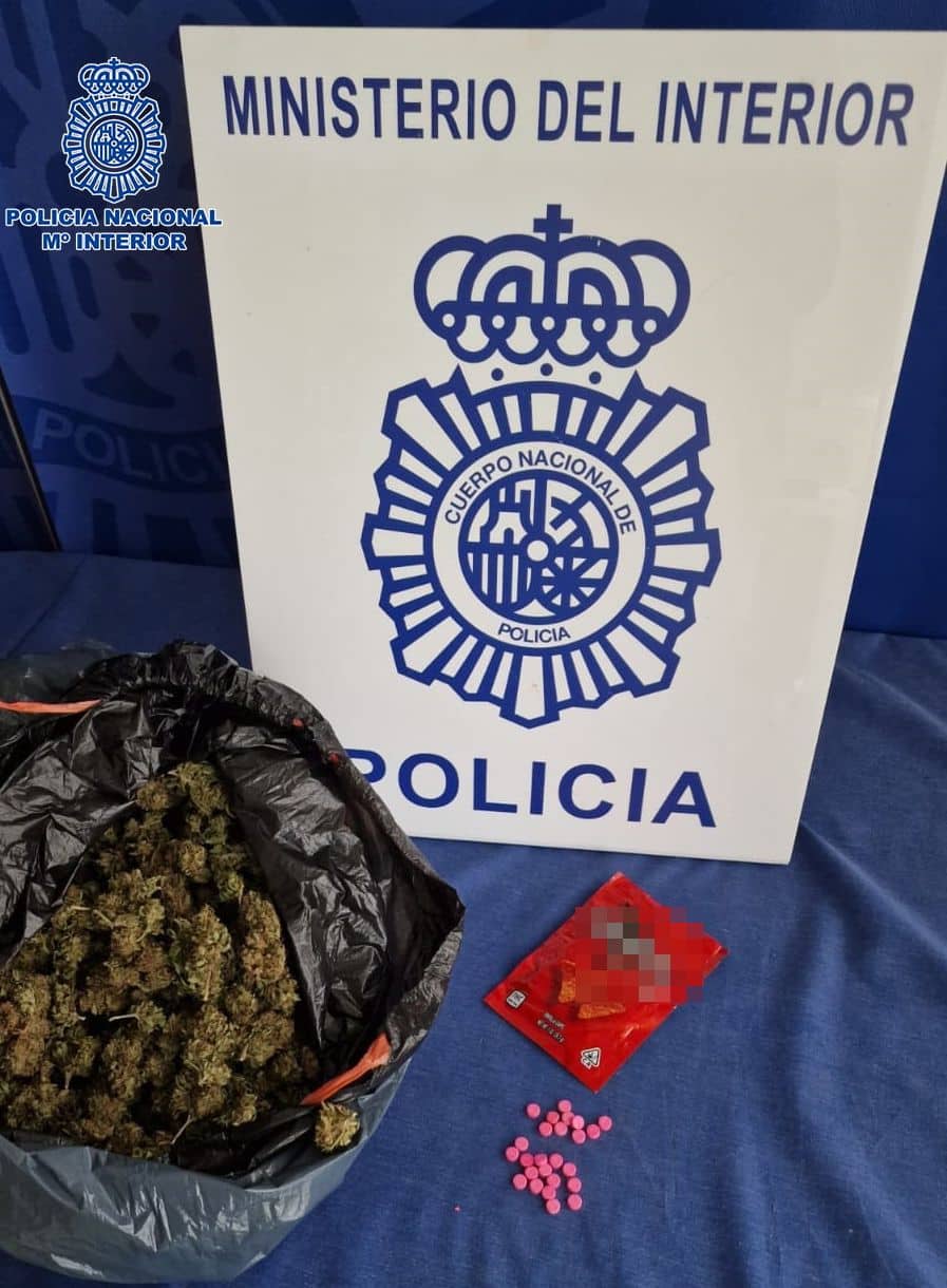 Detenido en pleno centro de Logroño un joven con un kilo de marihuana y 25 pastillas y media de éxtasis 1