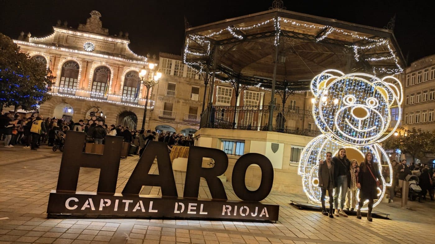 Haro da la bienvenida al 2023 con una animada 'Nochevieja familiar' 24 Haro da la bienvenida al 2023 con una animada 'Nochevieja familiar' 24