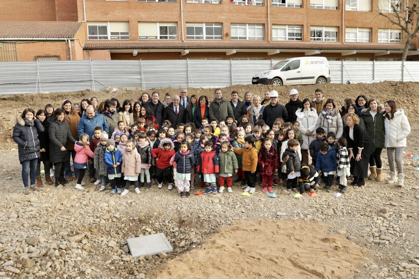 FOTOS: Colocan la primera piedra del nuevo edificio del Colegio Jerónimo Hermosilla en Santo Domingo 1