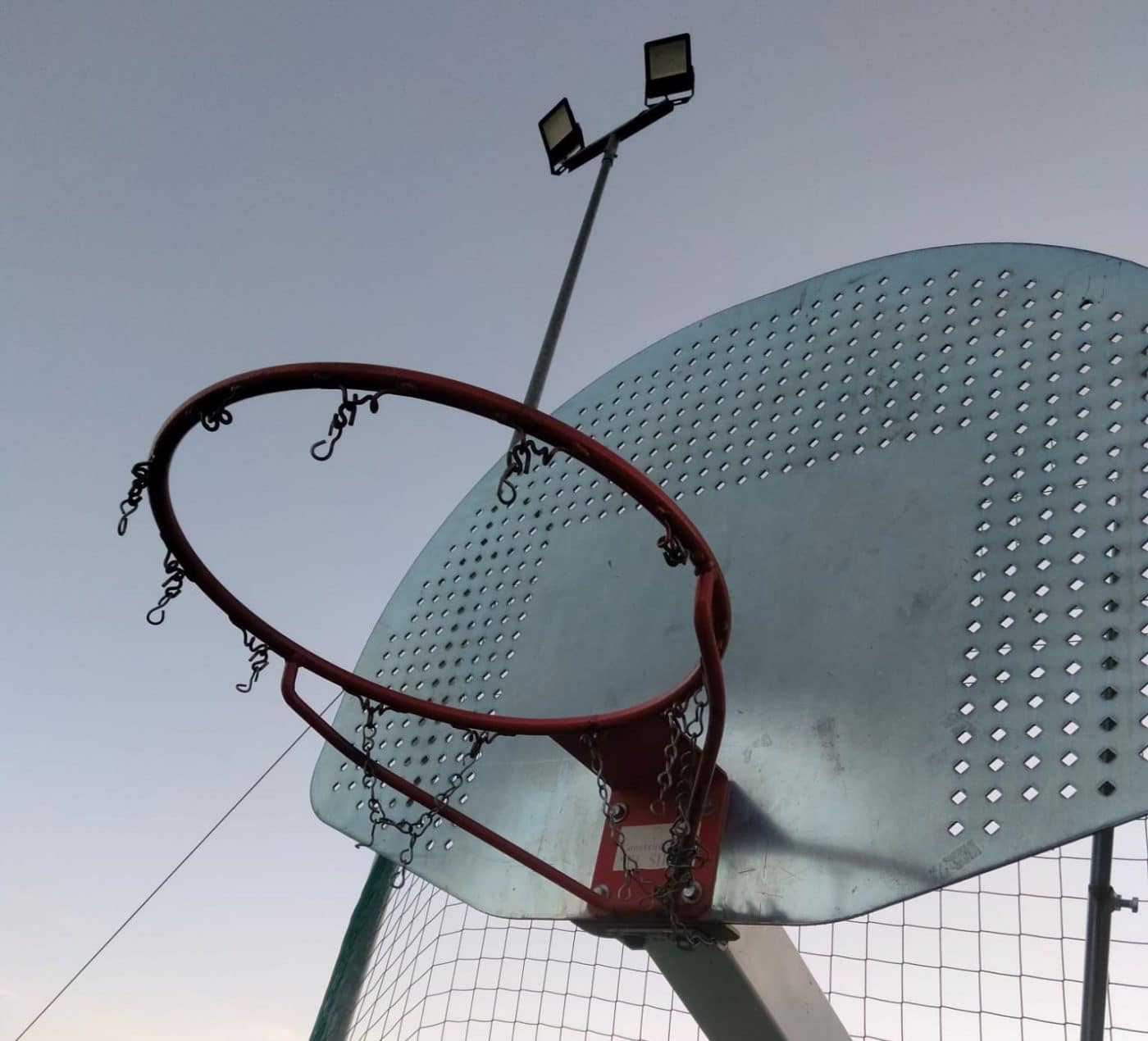 BUZÓN CIUDADANO: "Canastas de baloncesto en mal estado en El Mazo" 3 BUZÓN CIUDADANO: "Canastas de baloncesto en mal estado en El Mazo" 3