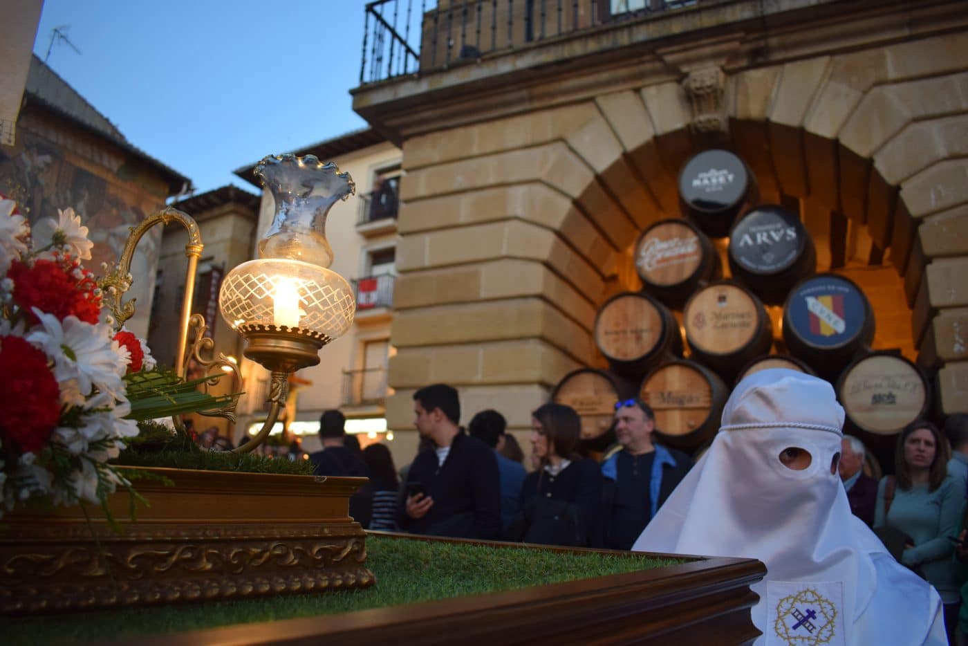 FOTOS: La procesión del Santo Entierro vuelve a llenar de público las calles de Haro 5 FOTOS: La procesión del Santo Entierro vuelve a llenar de público las calles de Haro 5
