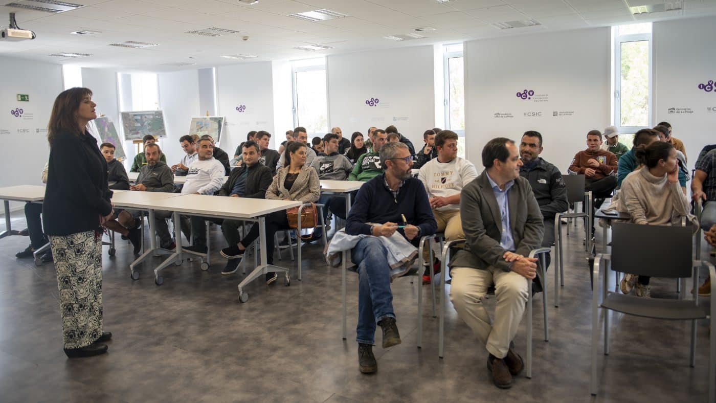 La Rioja entrega los diplomas de formación a 43 jóvenes agricultores que se incorporan a la actividad agraria 1 La Rioja entrega los diplomas de formación a 43 jóvenes agricultores que se incorporan a la actividad agraria 1