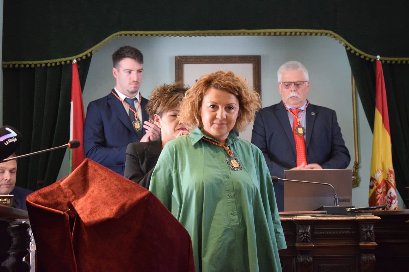 Guadalupe Fernández recoge el bastón de mando en Haro 9 Guadalupe Fernández recoge el bastón de mando en Haro 9