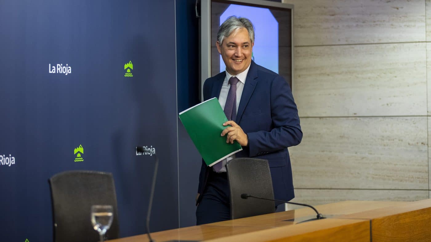 "El director de Voces de la Lengua recibirá 105.000 euros del presupuesto de todos los riojanos" 1