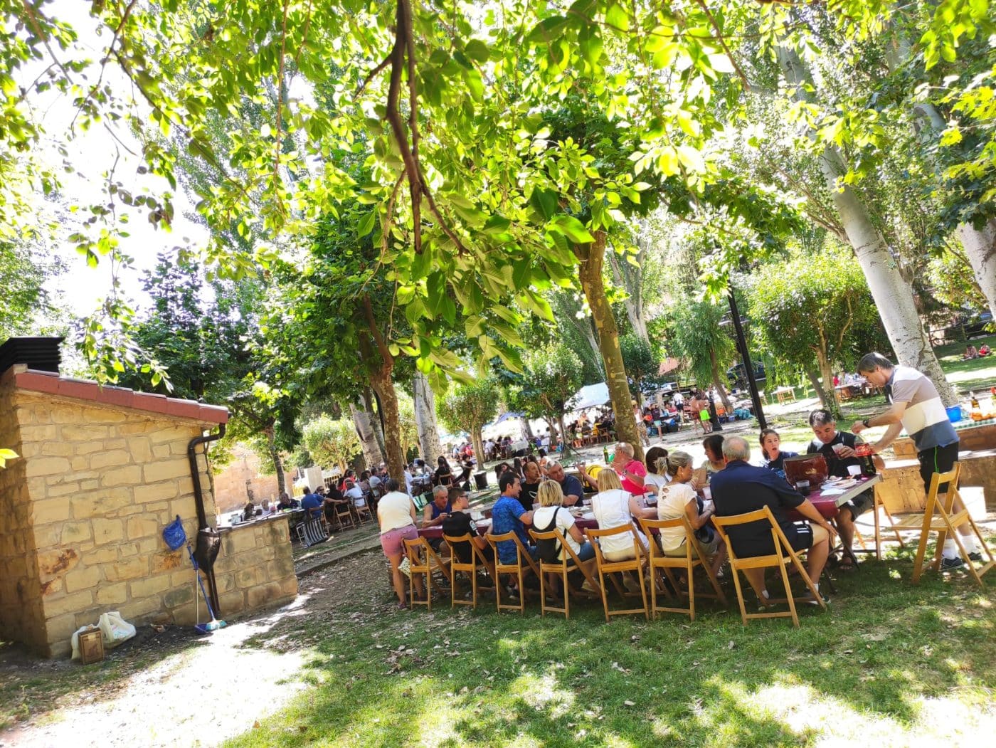 Casalarreina reúne a 500 participantes en su Concurso de Patatas a la Riojana 15
