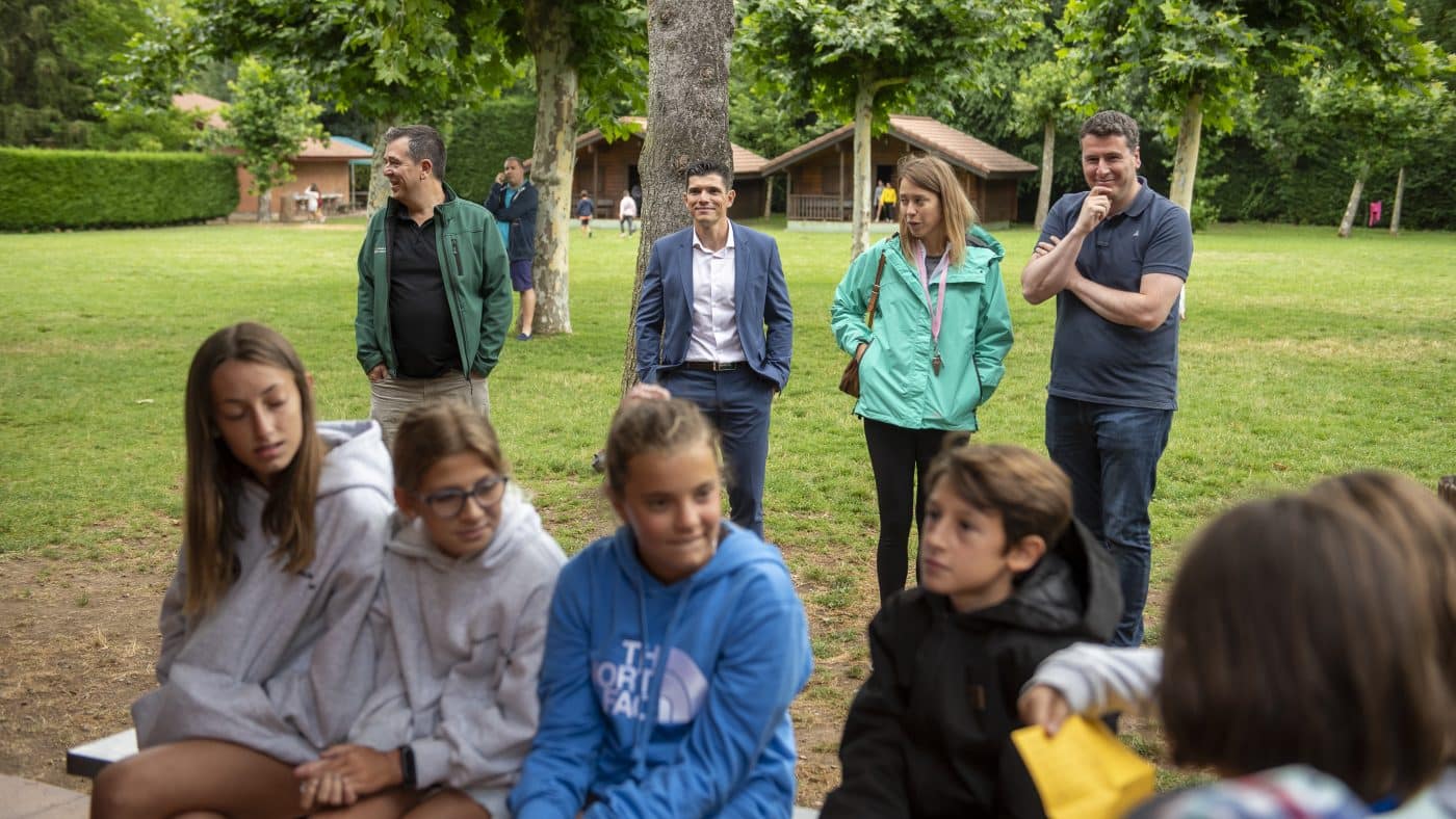 El director del IRJ visita en Ezcaray a los jóvenes que participan en diferentes campamentos 1 El director del IRJ visita en Ezcaray a los jóvenes que participan en diferentes campamentos 1