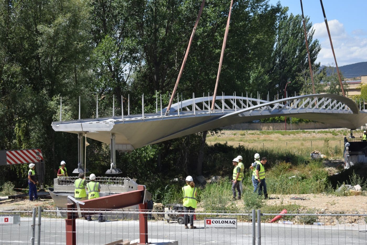 VÍDEO: La pasarela turística de Haro ya descansa sobre el Oja-Tirón 14 VÍDEO: La pasarela turística de Haro ya descansa sobre el Oja-Tirón 14