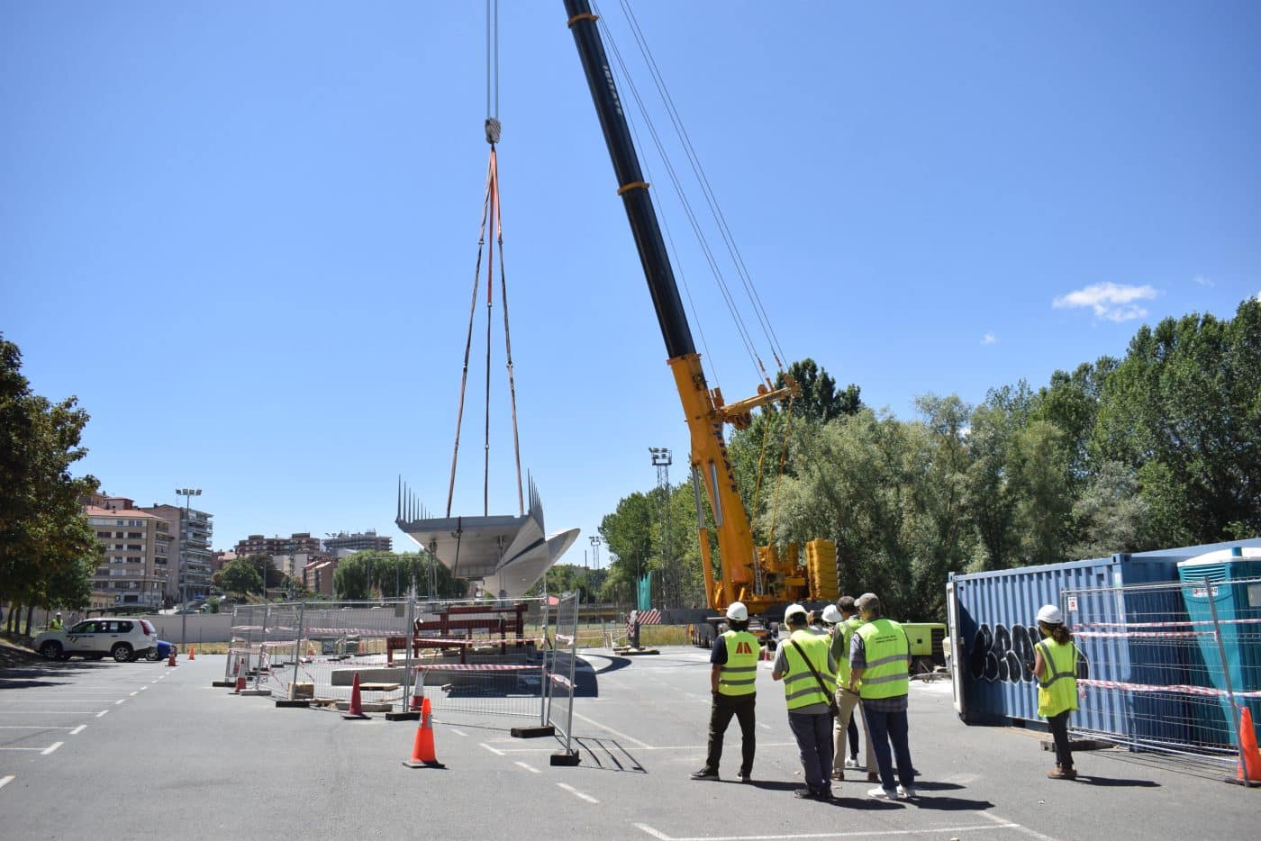 VÍDEO: La pasarela turística de Haro ya descansa sobre el Oja-Tirón 20 VÍDEO: La pasarela turística de Haro ya descansa sobre el Oja-Tirón 20
