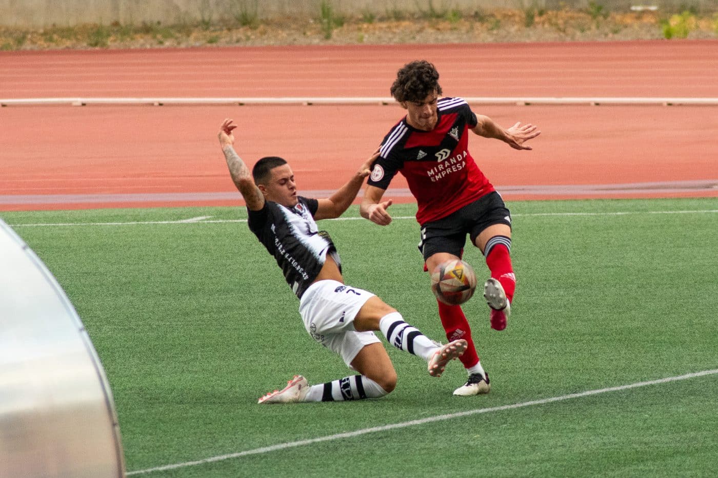 El Haro cae ante el Mirandés B en la última cita de la pretemporada 3 El Haro cae ante el Mirandés B en la última cita de la pretemporada 3