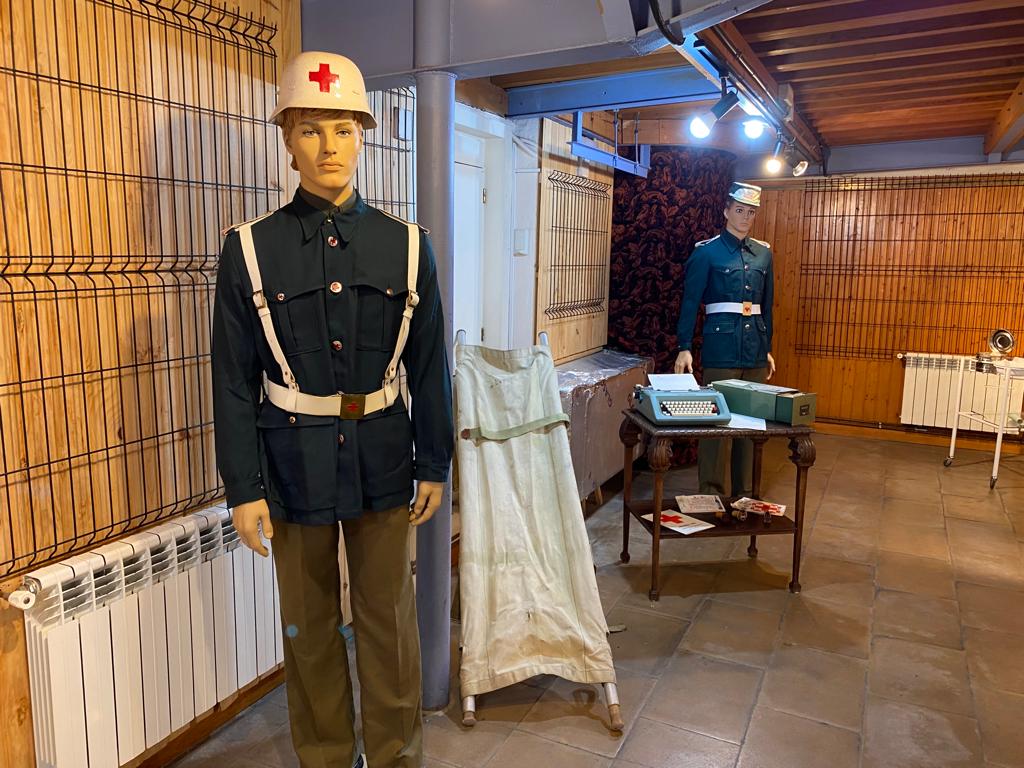 Una exposición recorre los 125 años de Cruz Roja en Haro 1