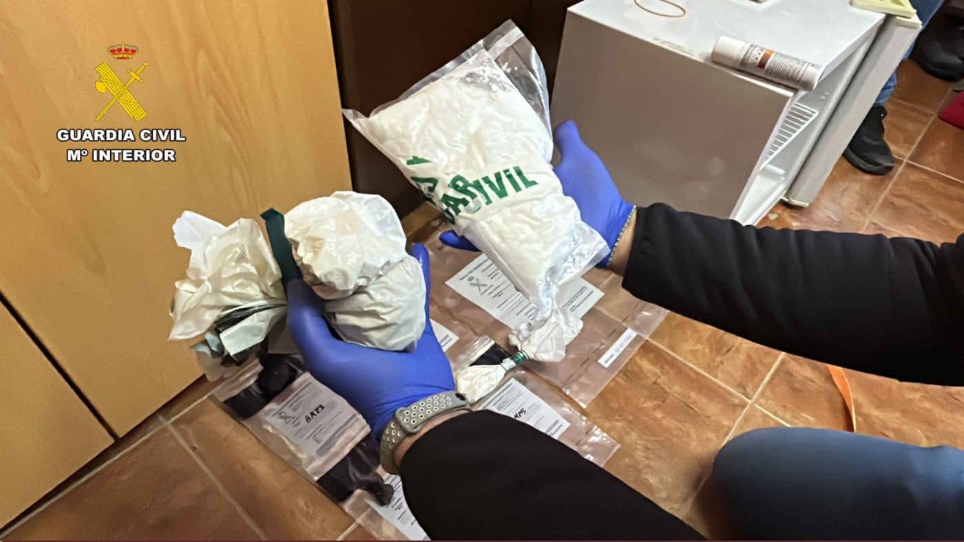 Desmantelado por la Guardia Civil un servicio de 'telecoca' en Rincón de Soto 6 Desmantelado por la Guardia Civil un servicio de 'telecoca' en Rincón de Soto 6