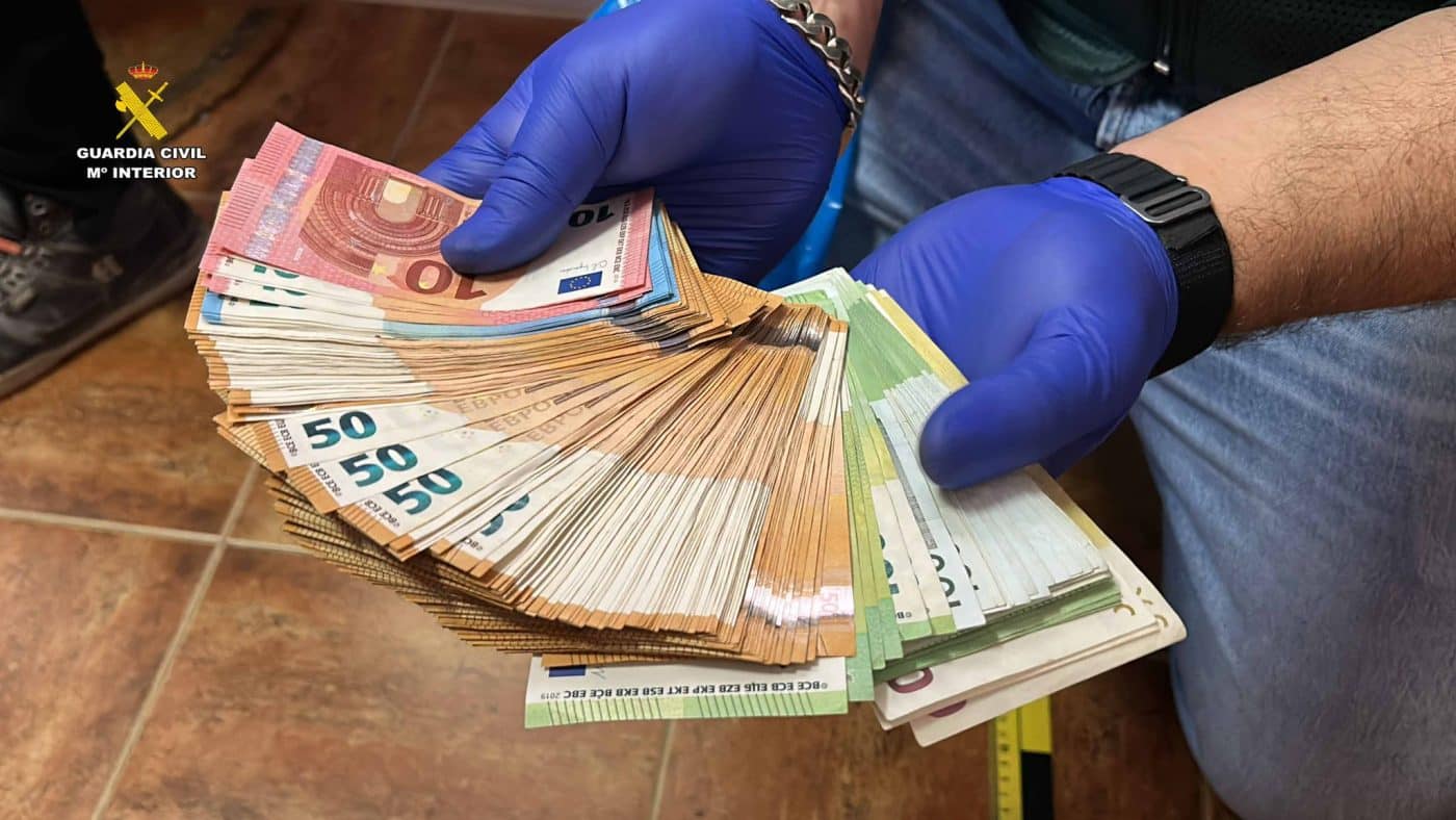 Desmantelado por la Guardia Civil un servicio de 'telecoca' en Rincón de Soto 3 Desmantelado por la Guardia Civil un servicio de 'telecoca' en Rincón de Soto 3