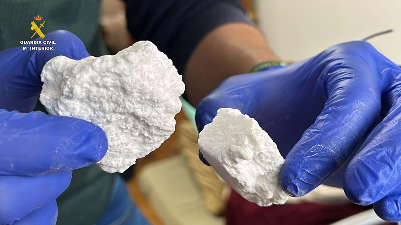 Desmantelado por la Guardia Civil un servicio de 'telecoca' en Rincón de Soto 9 Desmantelado por la Guardia Civil un servicio de 'telecoca' en Rincón de Soto 9