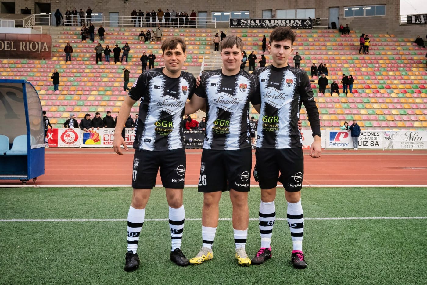 El Haro gana al Racing Rioja y respira 1