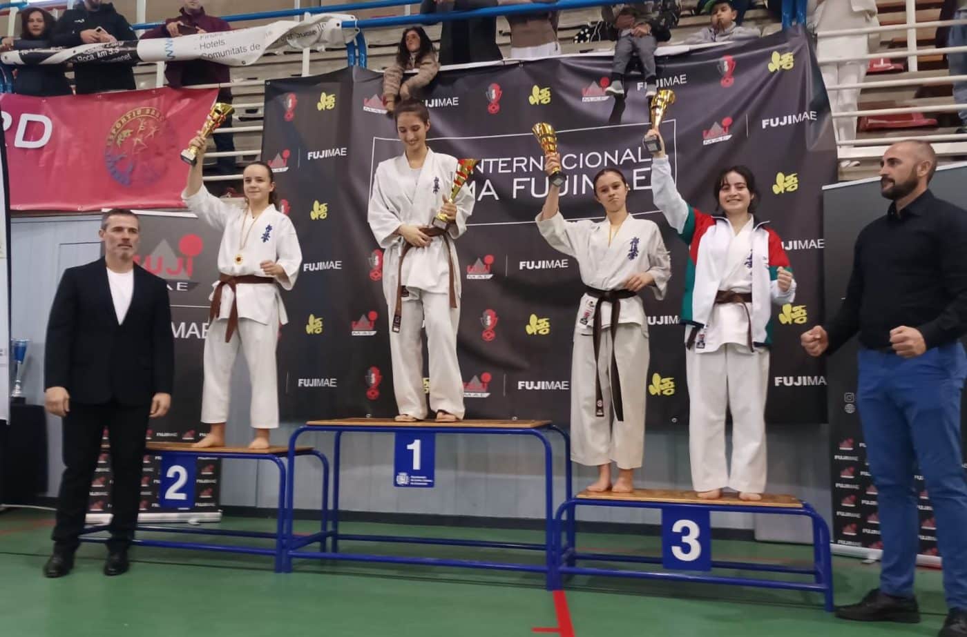 El Kyoku Haro se cuelga dos oros, tres platas y un bronce en la Copa Internacional Oyama 4 El Kyoku Haro se cuelga dos oros, tres platas y un bronce en la Copa Internacional Oyama 4