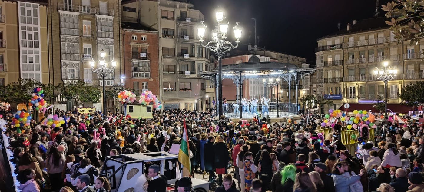 FOTOS: Multitudinario desfile del Carnaval Popular de Haro 17