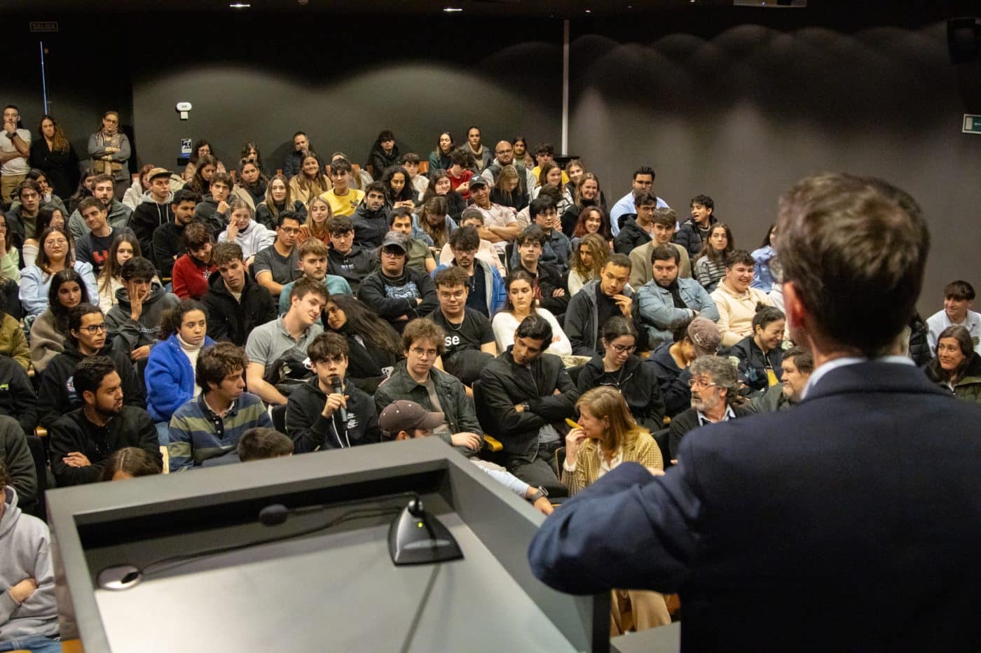 Capellán recibe a los 110 alumnos del Basque Culinary Center que visitan La Rioja y que harán parada en Haro 1