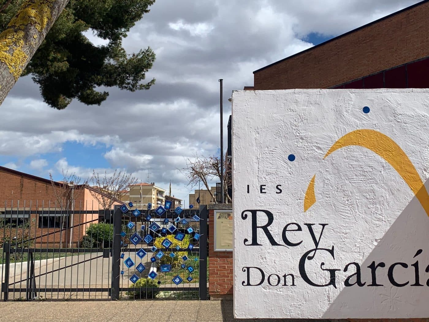El IES Rey Don García de Nájera se suma a la campaña 'Mandalas por el Autismo' 3 El IES Rey Don García de Nájera se suma a la campaña 'Mandalas por el Autismo' 3