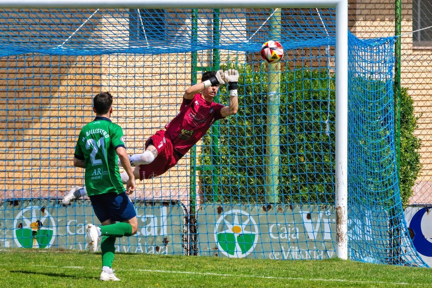 El Haro cae por la mínima ante el Berceo tras remontar un 0-2 en contra 4 El Haro cae por la mínima ante el Berceo tras remontar un 0-2 en contra 4