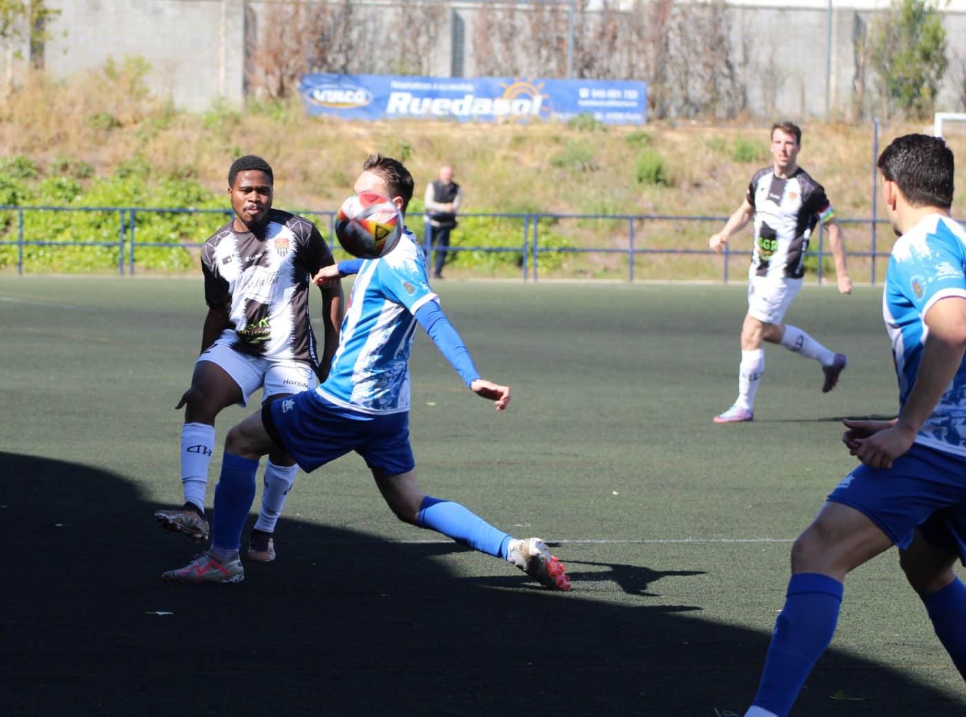 El Haro termina goleado ante la Oyonesa 5 El Haro termina goleado ante la Oyonesa 5