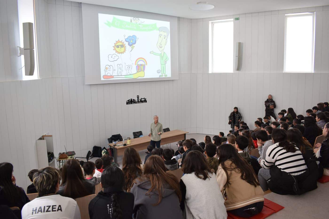 Meteosojuela acerca la meteorología al alumnado del IES Manuel Bartolomé Cossío 2 Meteosojuela acerca la meteorología al alumnado del IES Manuel Bartolomé Cossío 2