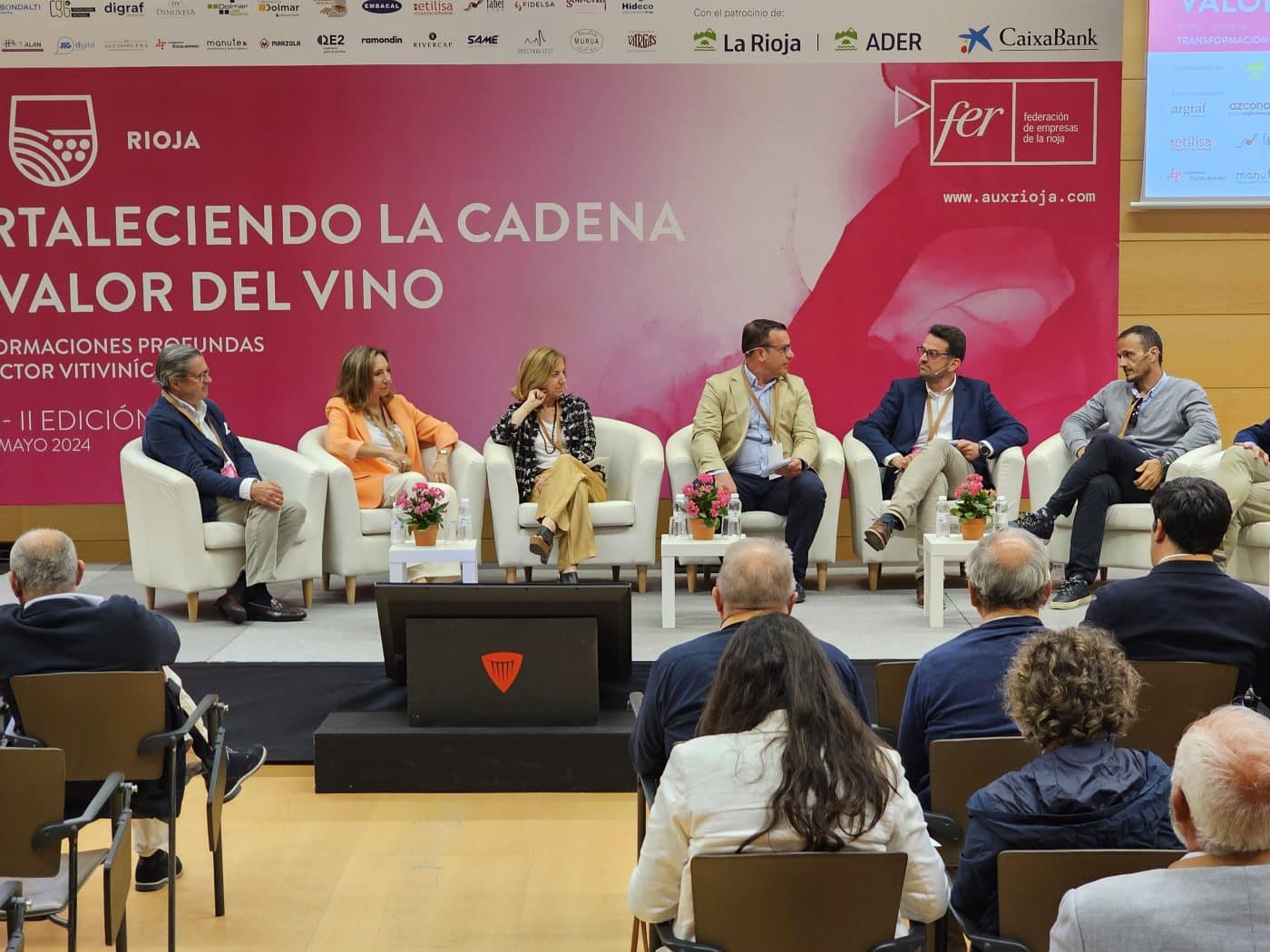 El II Foro 'Fortaleciendo la cadena de valor del vino' analiza las transformaciones profundas del sector con más de 200 bodegas y empresas 1