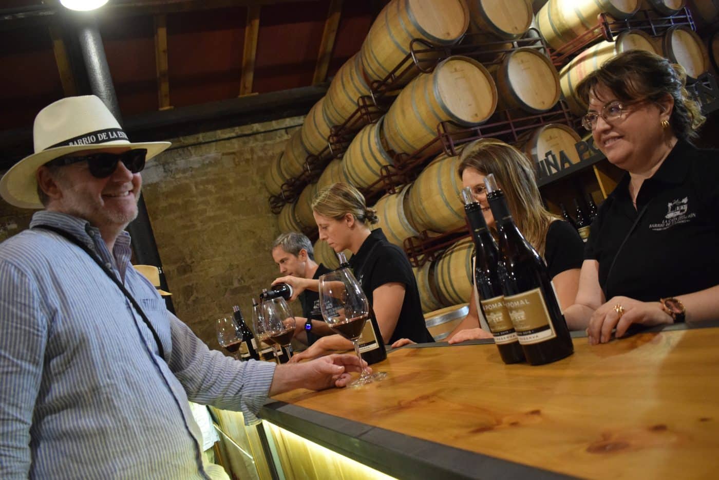 FOTOS: La Cata del Barrio de la Estación reúne en Haro a más de 3.500 viajeros 19 FOTOS: La Cata del Barrio de la Estación reúne en Haro a más de 3.500 viajeros 19