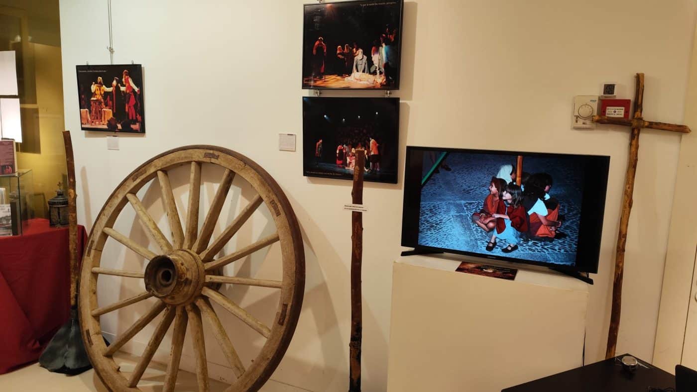 Una exposición repasa los 30 años de historia de Los Milagros del Santo 3 Una exposición repasa los 30 años de historia de Los Milagros del Santo 3