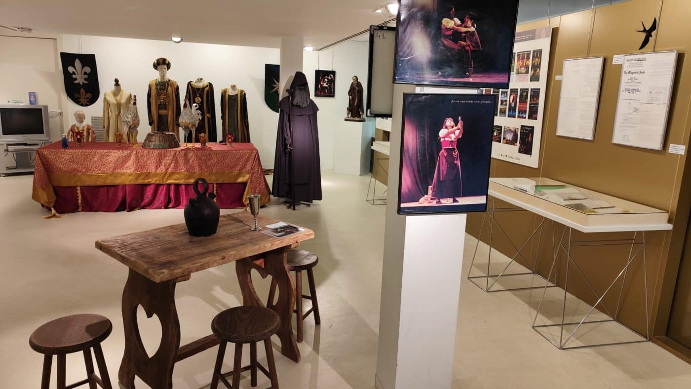 Una exposición repasa los 30 años de historia de Los Milagros del Santo 7 Una exposición repasa los 30 años de historia de Los Milagros del Santo 7