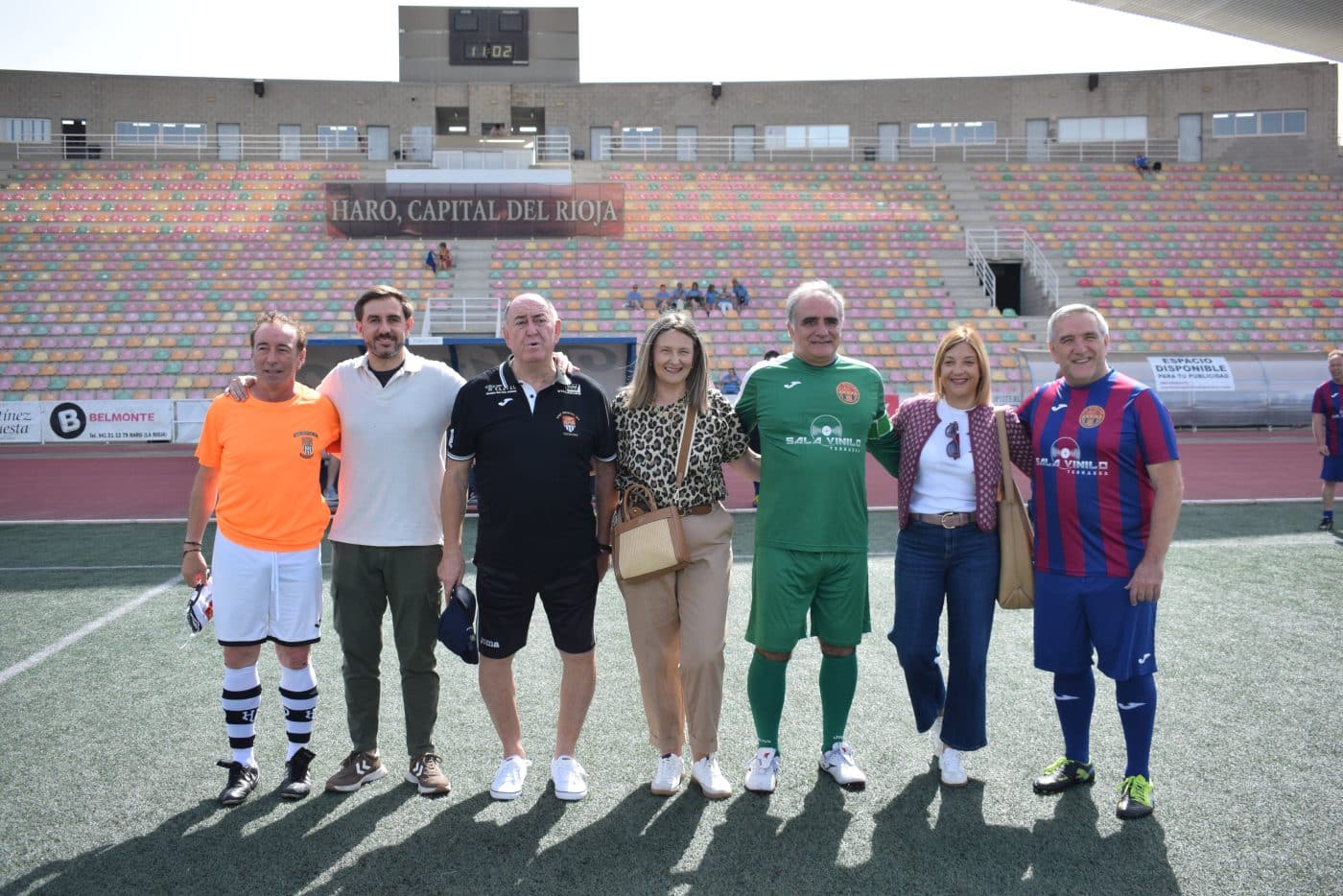FOTOS: Los Veteranos del Haro Deportivo reciben en el Luis de la Fuente a los Kubalas de Barcelona 8 FOTOS: Los Veteranos del Haro Deportivo reciben en el Luis de la Fuente a los Kubalas de Barcelona 8