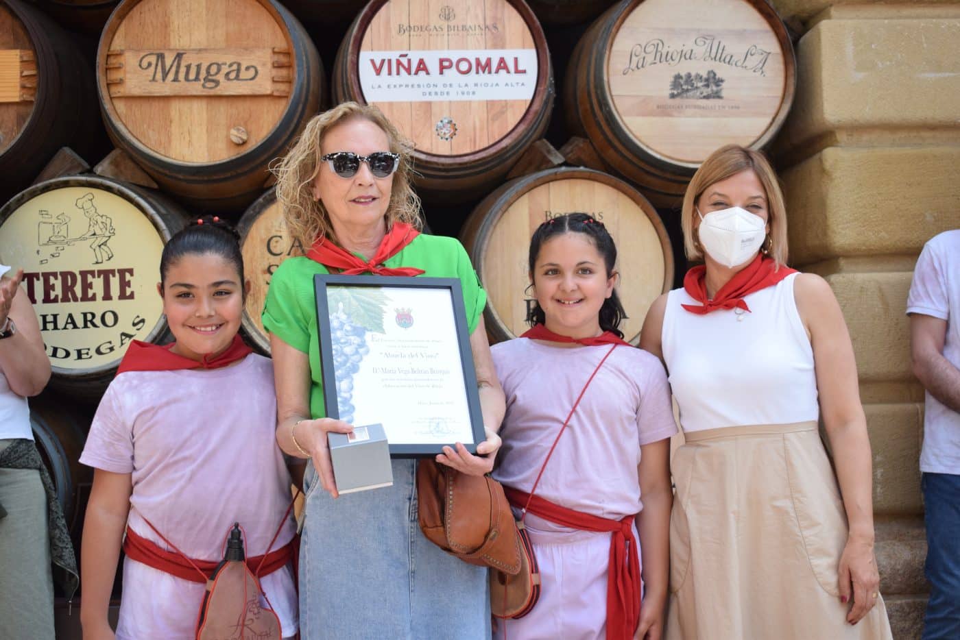 Haro proclama a los Abuelos del Vino 2024 y premia sus mejores caracoles de fiestas 32 Haro proclama a los Abuelos del Vino 2024 y premia sus mejores caracoles de fiestas 32