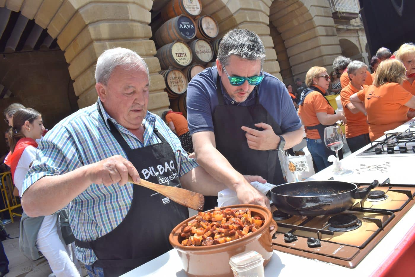 Haro proclama a los Abuelos del Vino 2024 y premia sus mejores caracoles de fiestas 13 Haro proclama a los Abuelos del Vino 2024 y premia sus mejores caracoles de fiestas 13