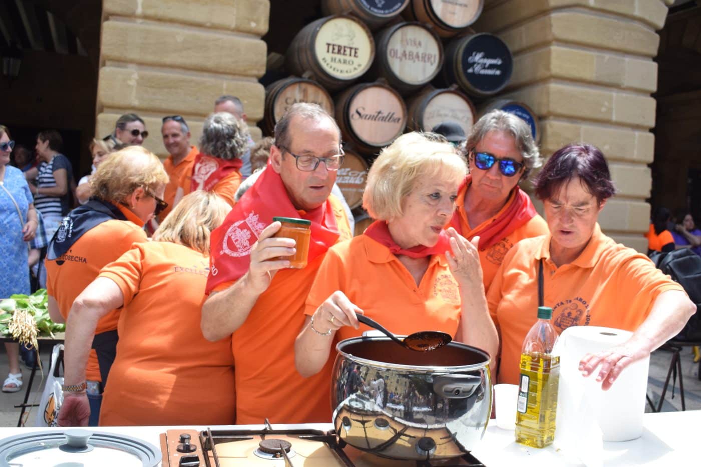 Haro proclama a los Abuelos del Vino 2024 y premia sus mejores caracoles de fiestas 14 Haro proclama a los Abuelos del Vino 2024 y premia sus mejores caracoles de fiestas 14