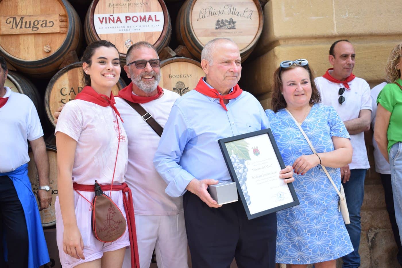 Haro proclama a los Abuelos del Vino 2024 y premia sus mejores caracoles de fiestas 25 Haro proclama a los Abuelos del Vino 2024 y premia sus mejores caracoles de fiestas 25