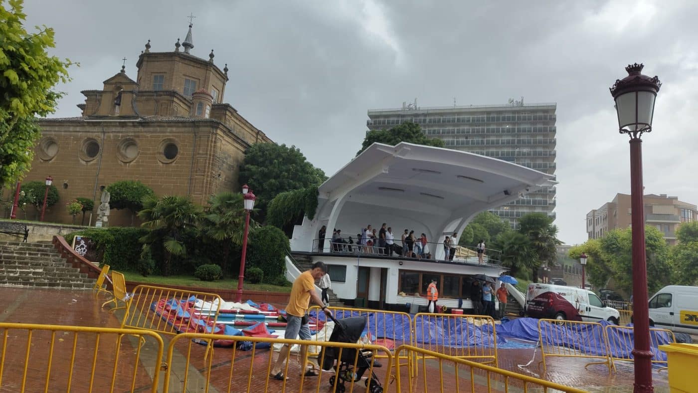 La tormenta estropea el miércoles de fiestas en Haro 3 La tormenta estropea el miércoles de fiestas en Haro 3