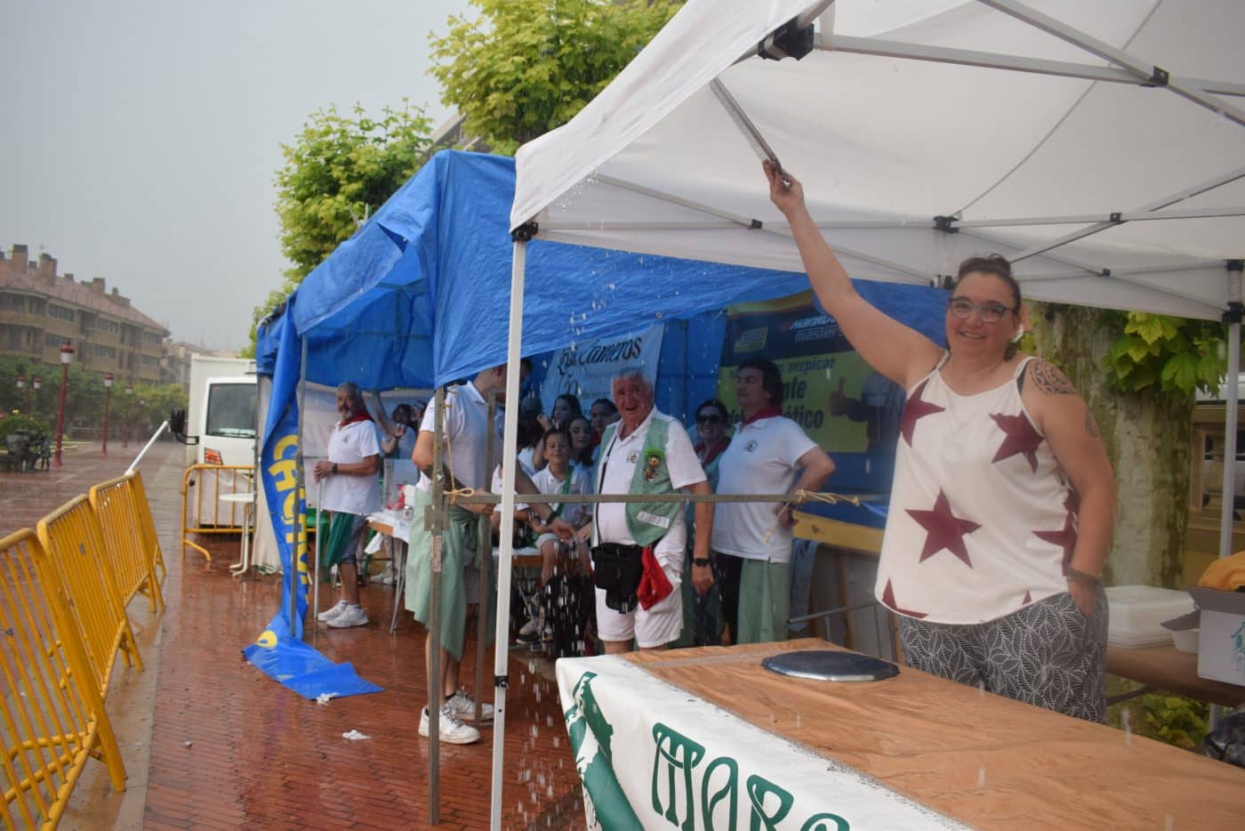 La tormenta estropea el miércoles de fiestas en Haro 16 La tormenta estropea el miércoles de fiestas en Haro 16