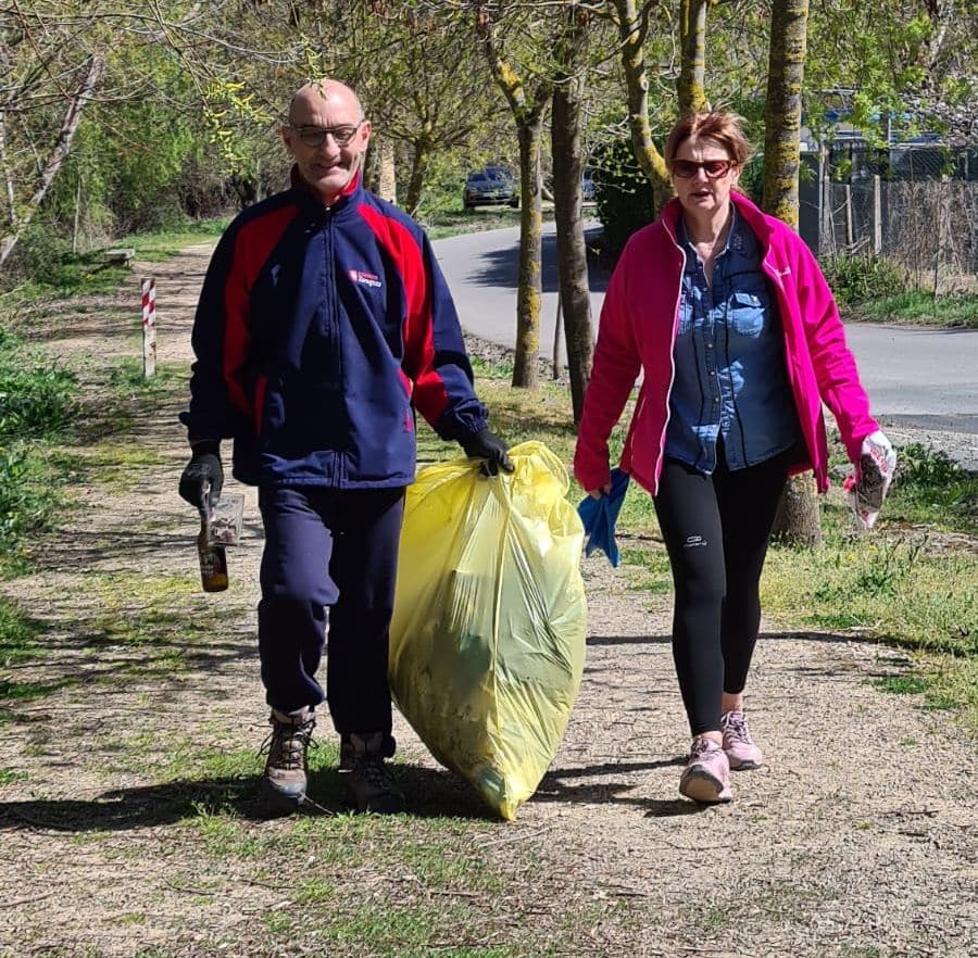 Vecinos de Haro se unen para limpiar la ribera del Tirón 3 Vecinos de Haro se unen para limpiar la ribera del Tirón 3