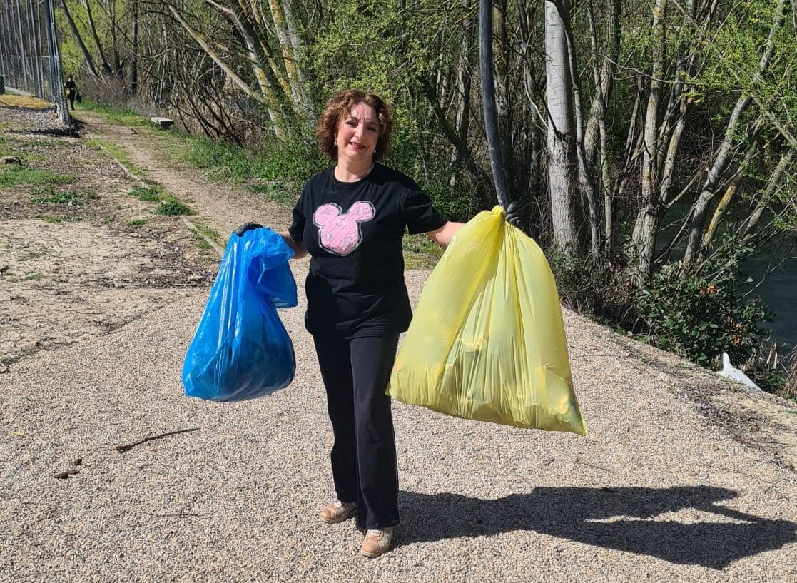 Vecinos de Haro se unen para limpiar la ribera del Tirón 4 Vecinos de Haro se unen para limpiar la ribera del Tirón 4