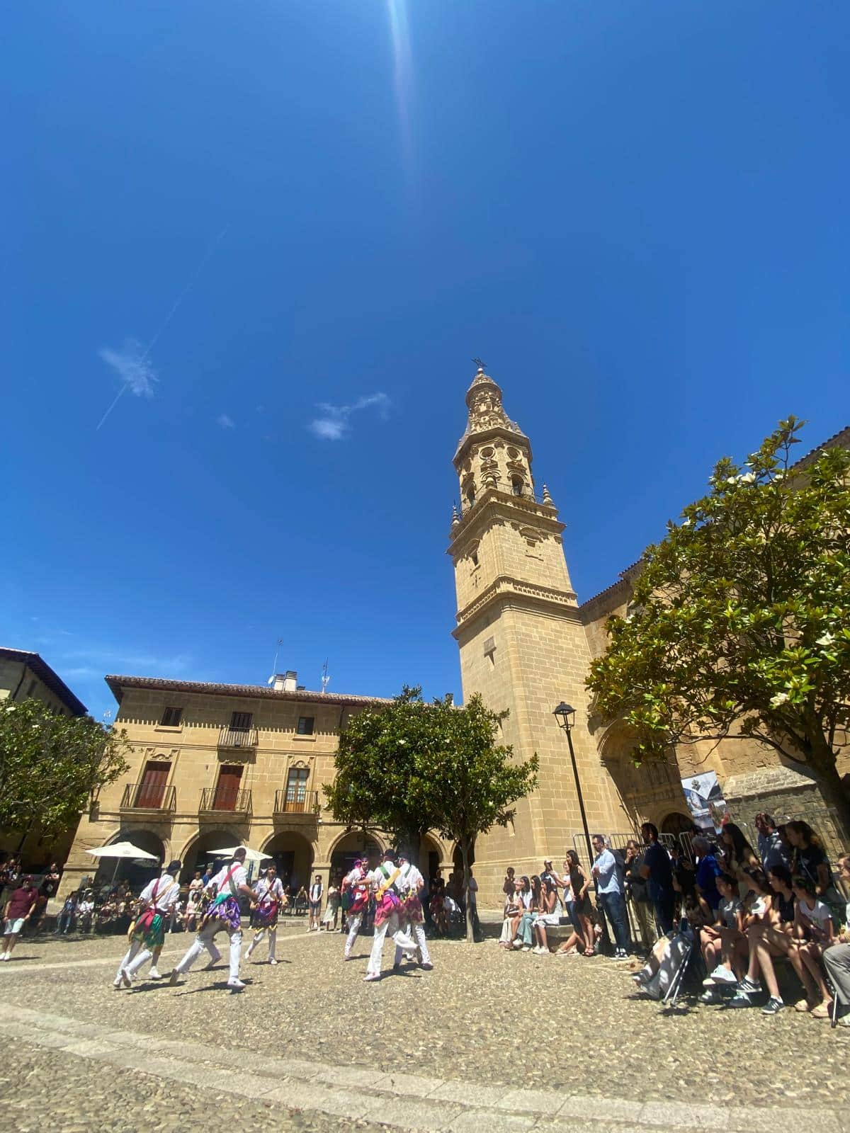 Los cuatro pueblos 'más bonitos' de La Rioja estrechan lazos en Briones 1