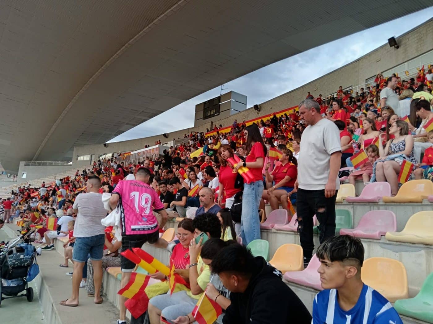 España gana la Eurocopa y Haro enloquece: Luis de la Fuente trae el trofeo para casa 7 España gana la Eurocopa y Haro enloquece: Luis de la Fuente trae el trofeo para casa 7