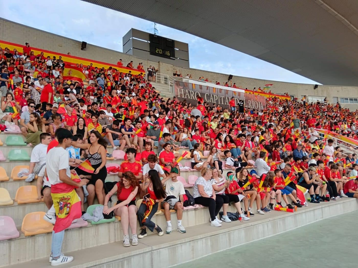 España gana la Eurocopa y Haro enloquece: Luis de la Fuente trae el trofeo para casa 4 España gana la Eurocopa y Haro enloquece: Luis de la Fuente trae el trofeo para casa 4