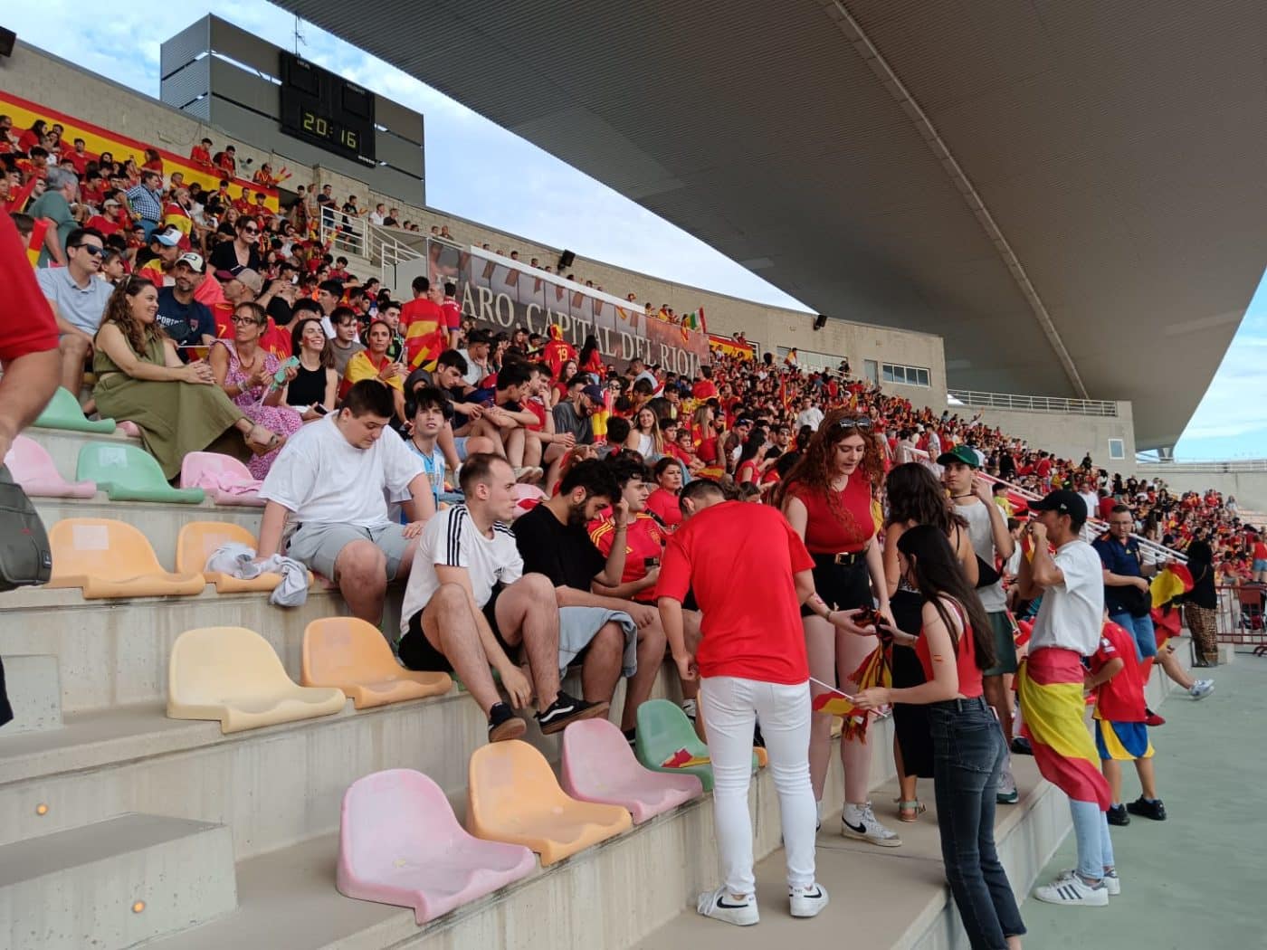 España gana la Eurocopa y Haro enloquece: Luis de la Fuente trae el trofeo para casa 5 España gana la Eurocopa y Haro enloquece: Luis de la Fuente trae el trofeo para casa 5